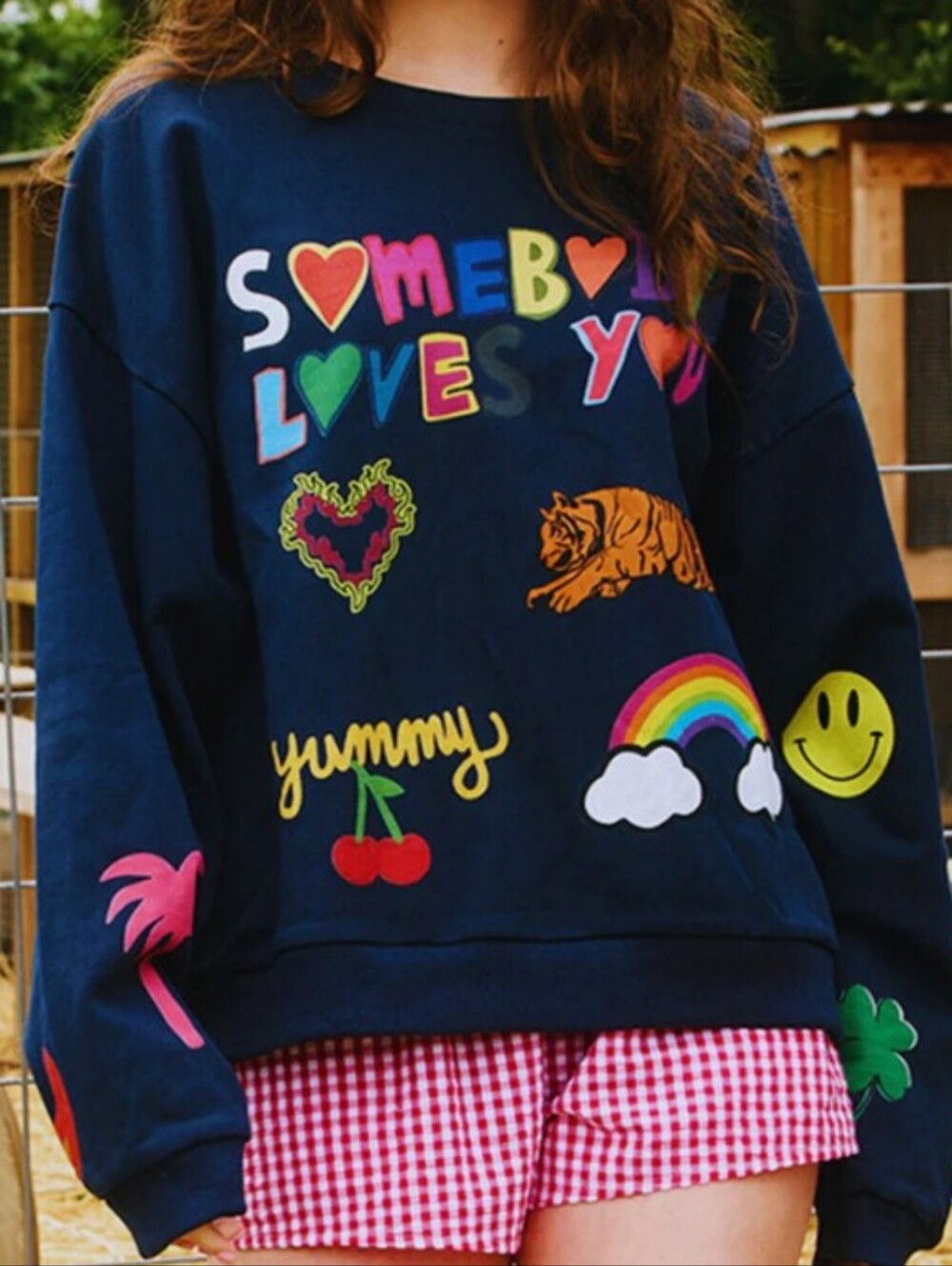 Bucketlist Somebody Loves You You Graphic Sweatshirt Navy M NWOT 💜 ⭐